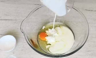 Приготовление закрытого пирога с грибами и картошкой: шаг 2