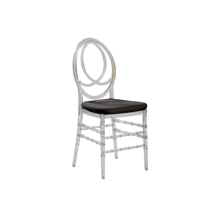 Оформленный стул с водой