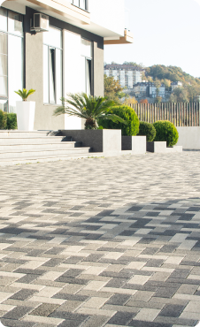 Благоустройство двора под ключ брусчаткой Петра (прямоугольник 10х20): коллекция ColorMix в цвете Бристоль