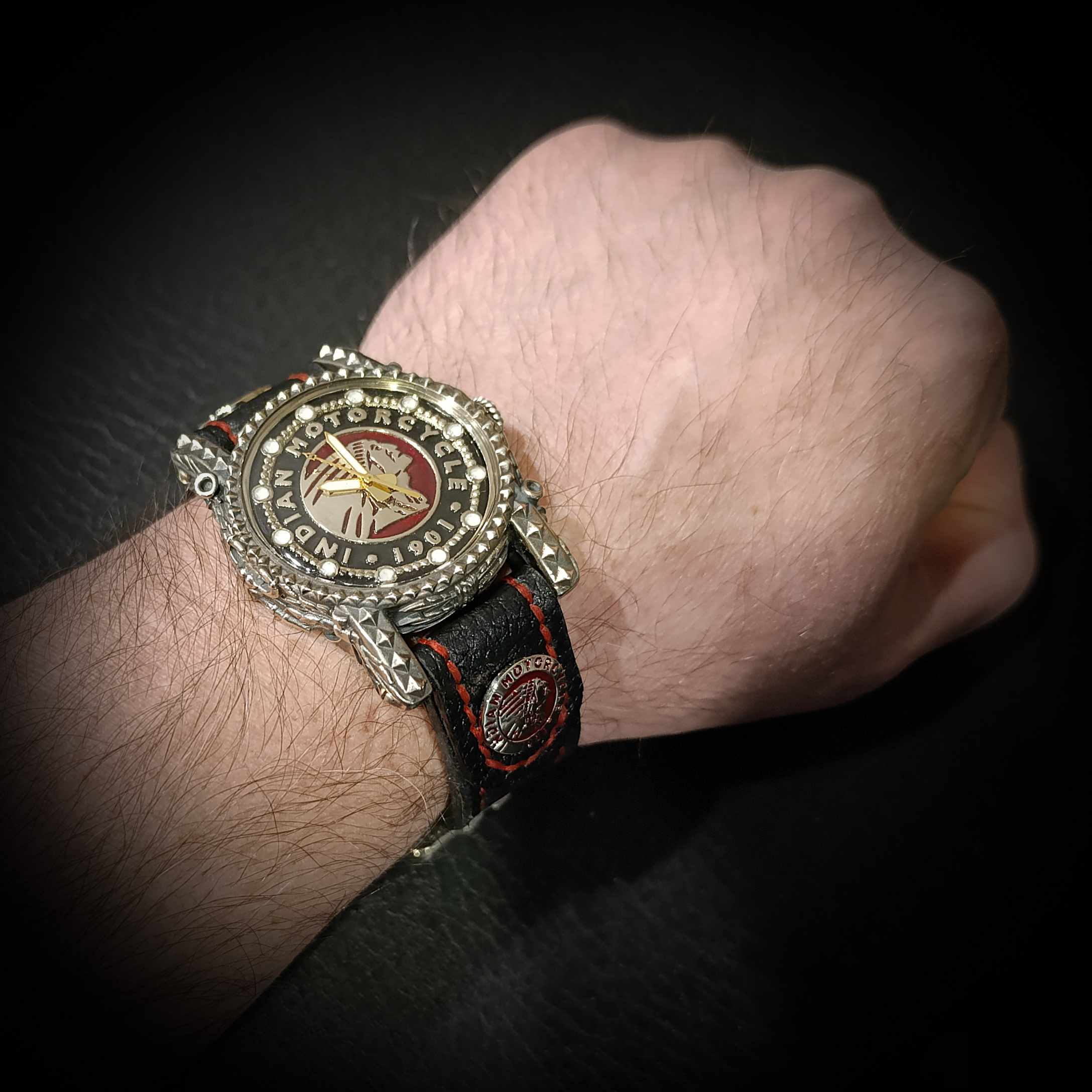 Моточасы, часы для байкера, байкерские часы, Indian
