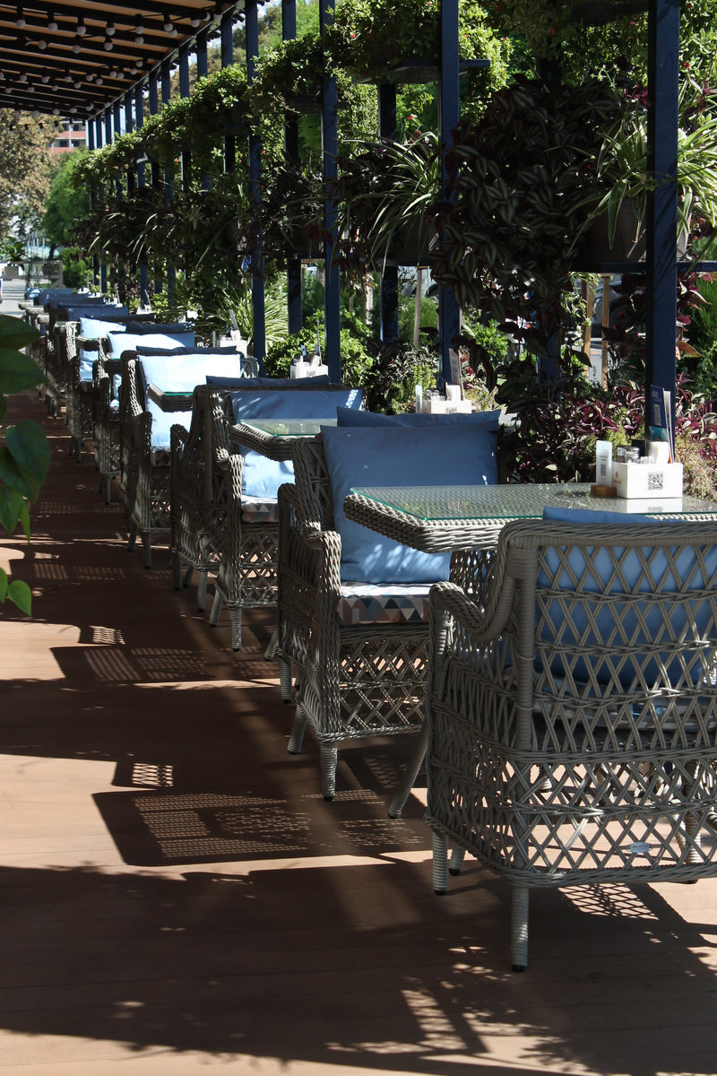 Мебель из экоротанга для кафе, ресторанов и открытых террас