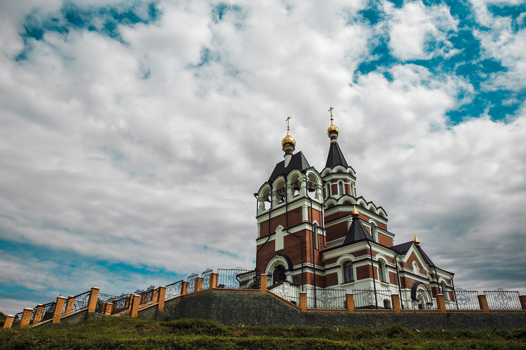 Храм новомучеников в Новосибирске