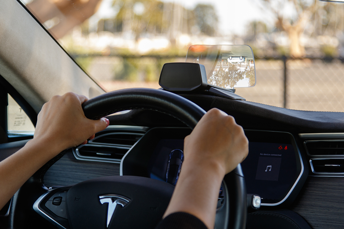 Hudway drive. Heads up display Eye. Track car HUD.