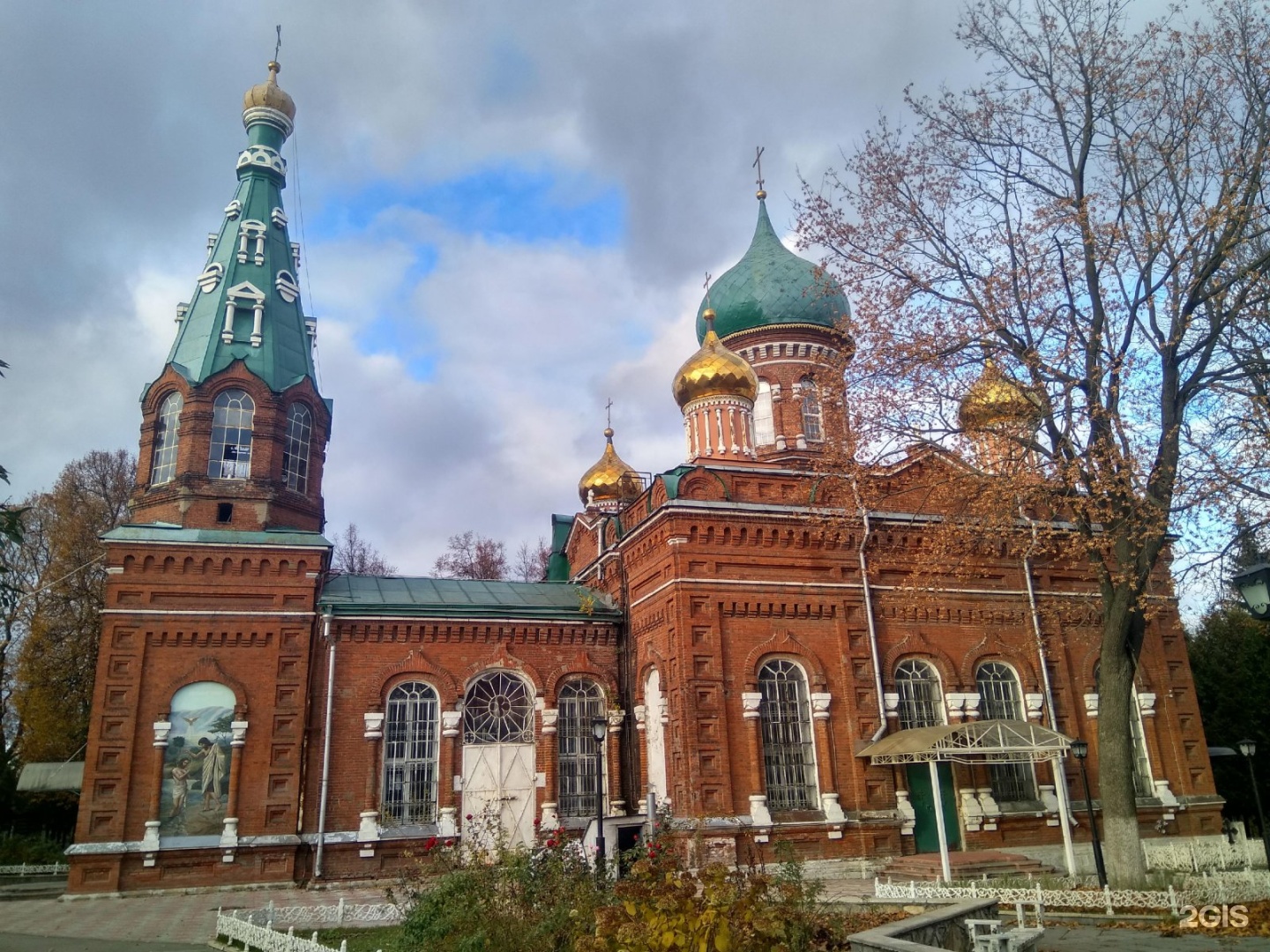 Можно тула. Церковь двенадцати апостолов Тула. Г Тула храм 12 апостолов. Храм 7 апостолов Тула. Храм двенадцати апостолов Тула внутри.