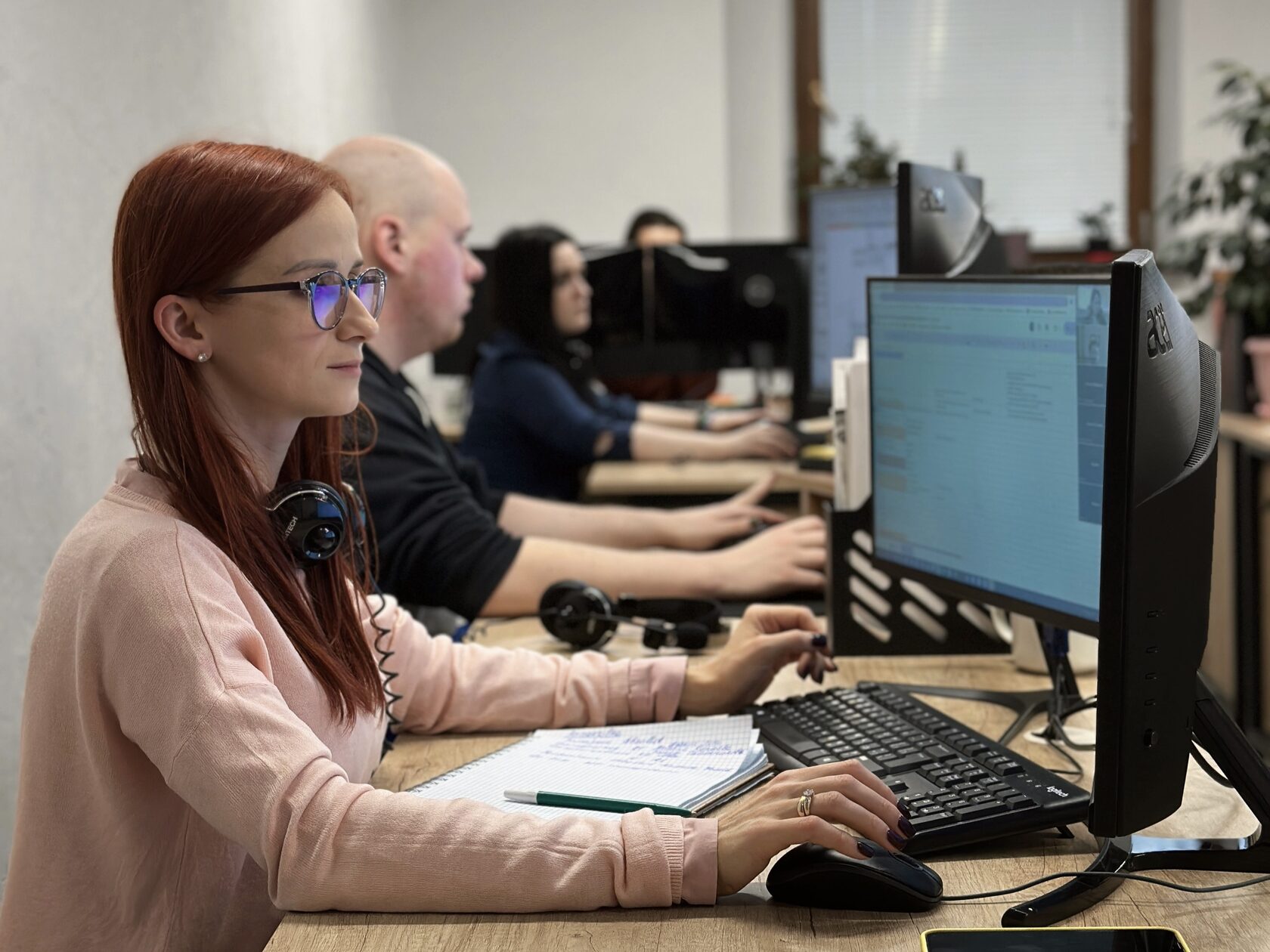 Команда генерального проектировщика Vavilon Project работает над проектом в офисе