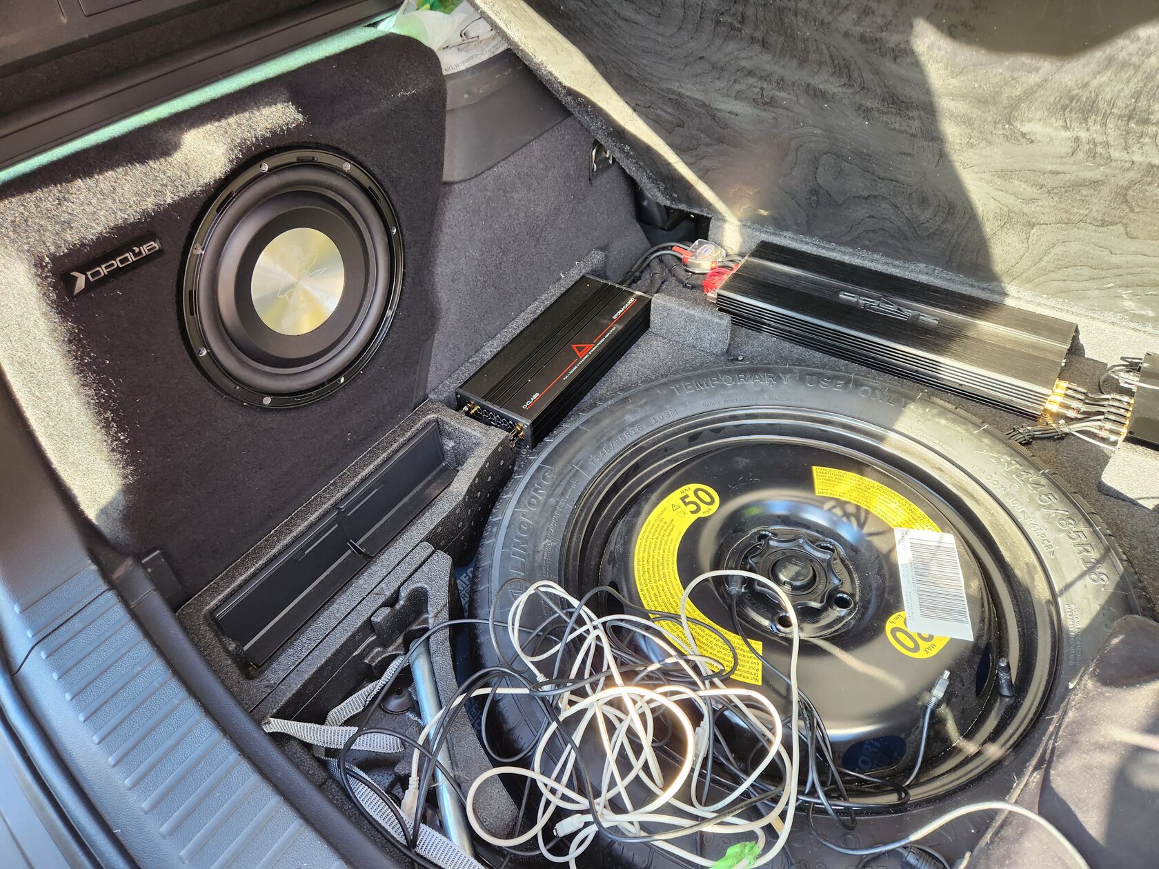 установка автозвука шкода кодиак