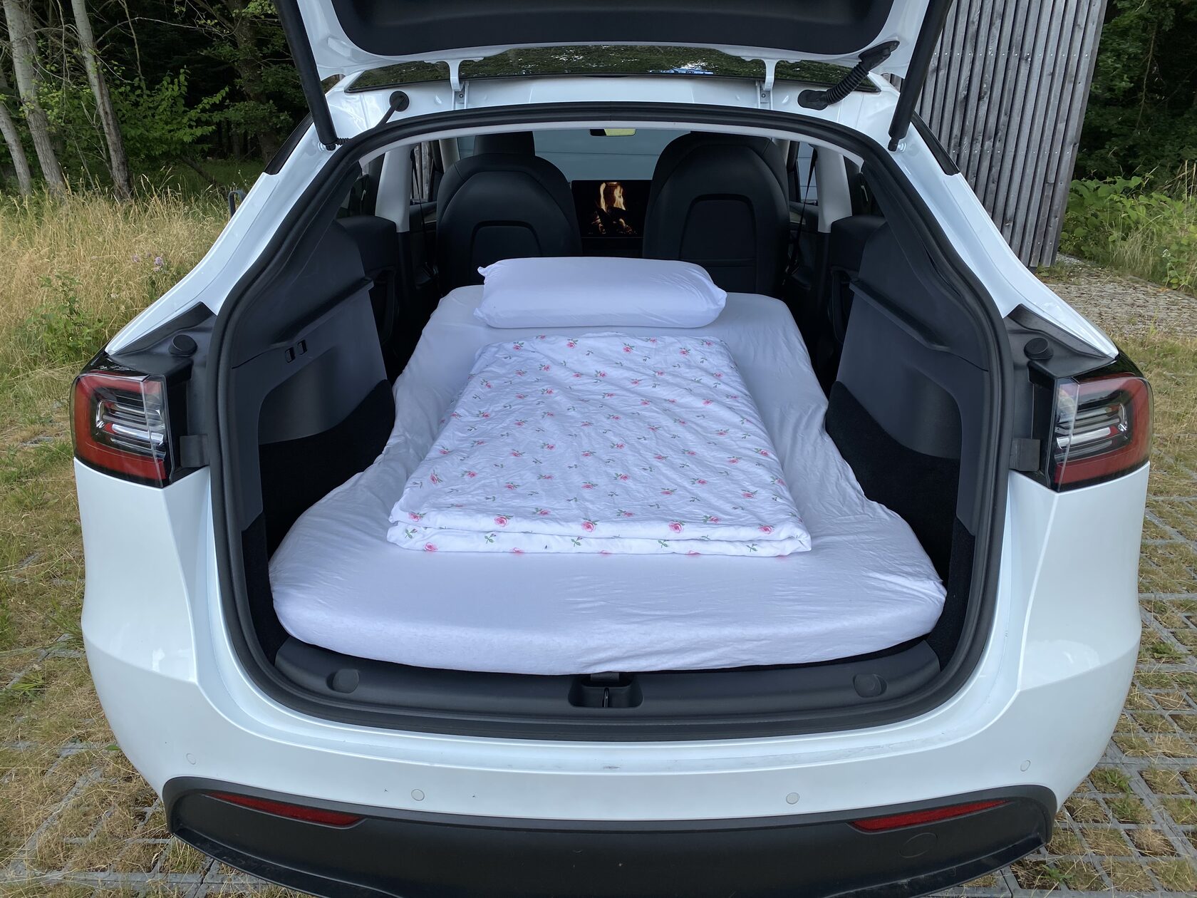 Tesla camping rental - camping equipment for your next adventure