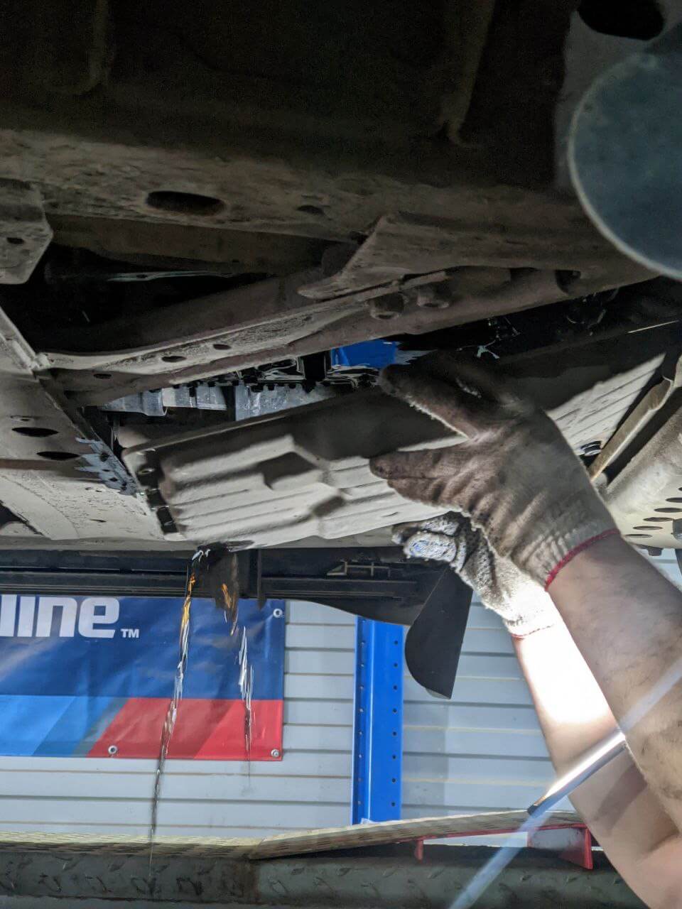 Демонтаж поддона АКПП Infiniti