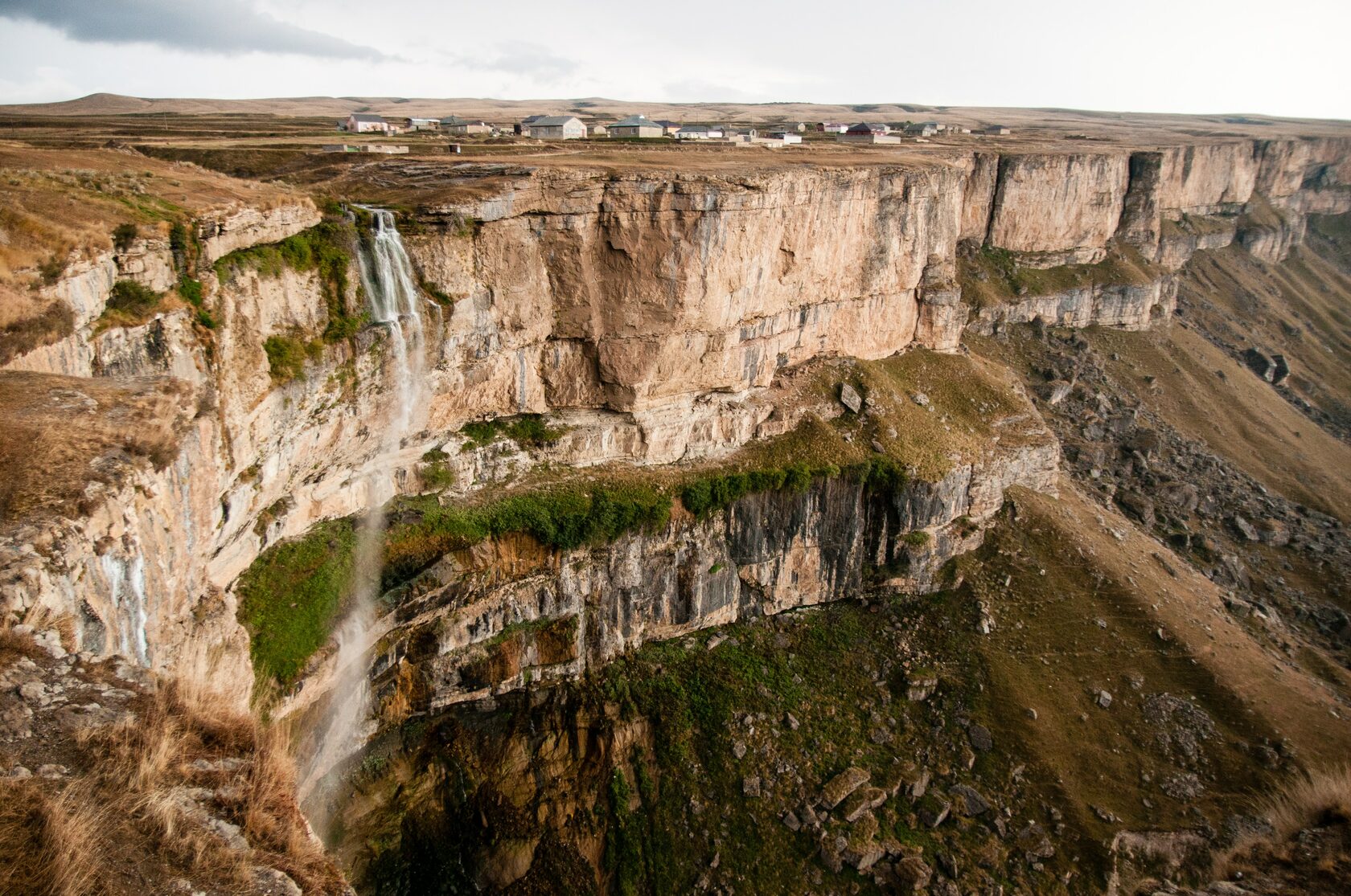 Село Хунзах Водопад Тобот