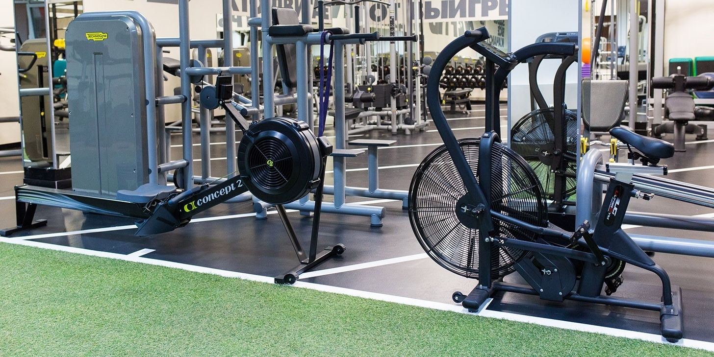 Fitness russia. Нефть Уфа фитнес. Фитнес клуб нефть. Persona Sport нефть. Фитнес нефть Уфа фото.