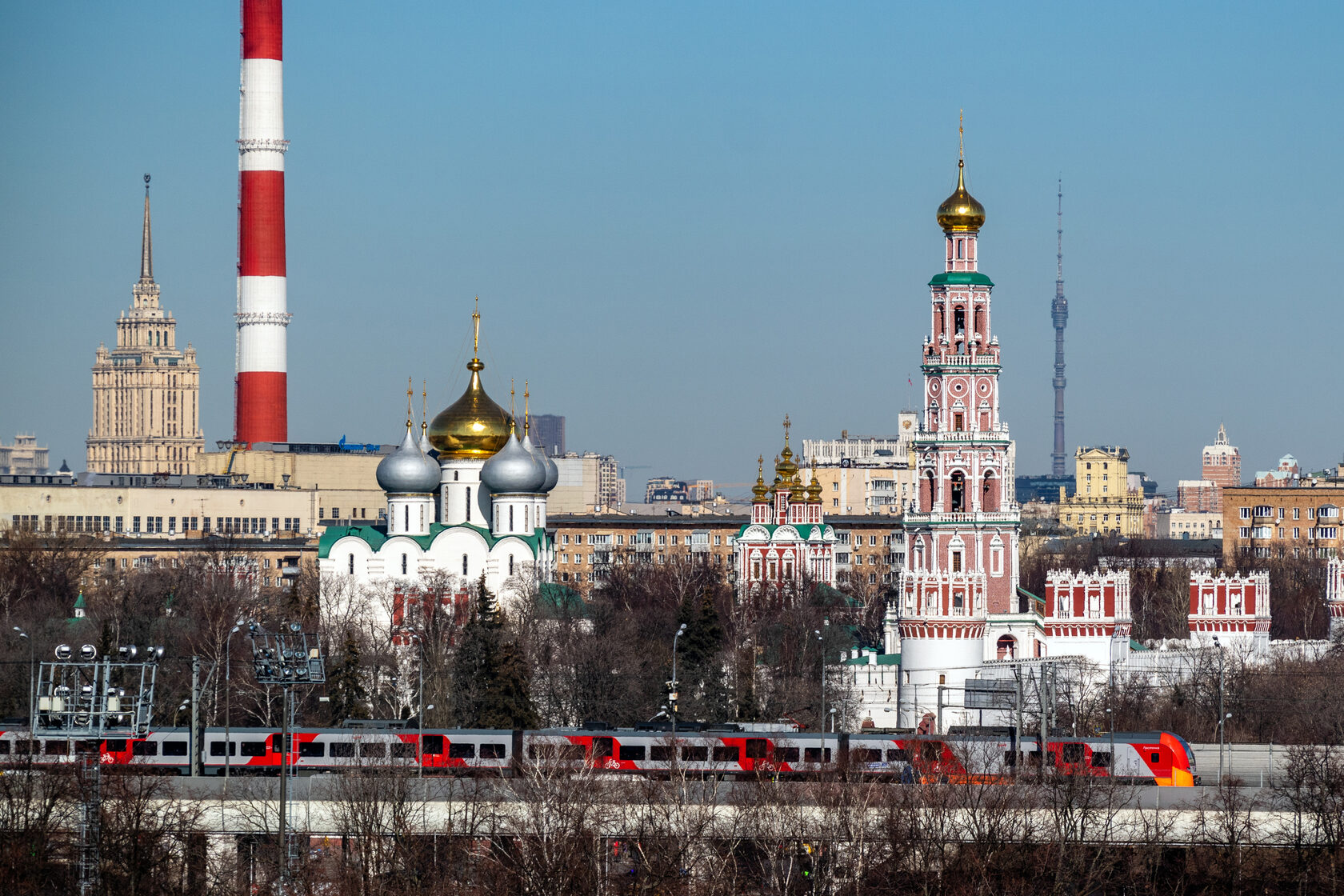 что посмотреть недалеко от москвы на электричке