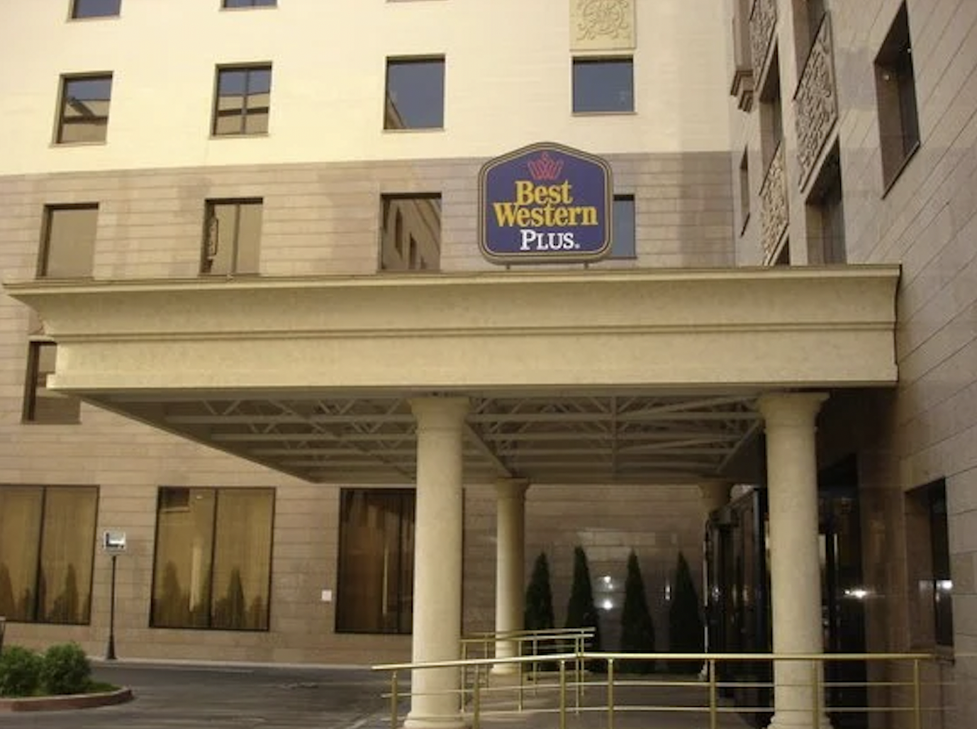 Best western atakent. Бест вестерн Алматы. Best Western Plus Atakent Park Hotel. Best Western Plus Atakent Park. Атакент парк отель Алматы.