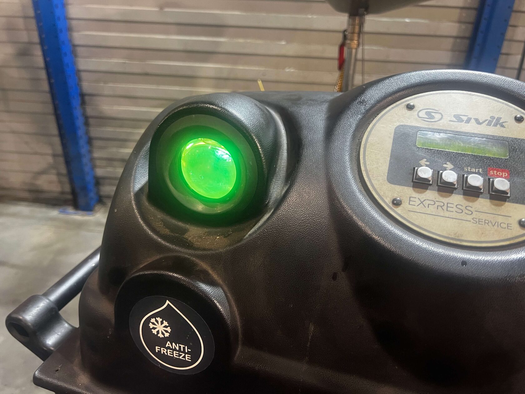 Процесс аппаратной замены антифриза