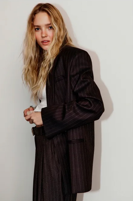 Стильное женское пальто. GATE31 — это минималистичный бренд верхней одежды из Санкт–Петербурга.