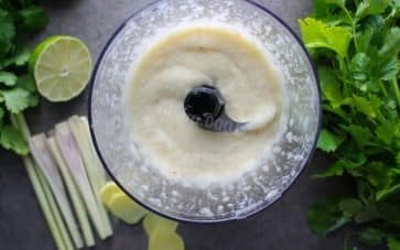 Приготовление супа Том ям с креветками и грибами: шаг 8