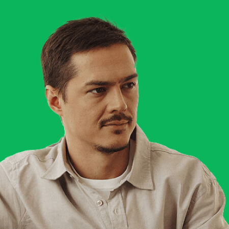 фото сотрудника