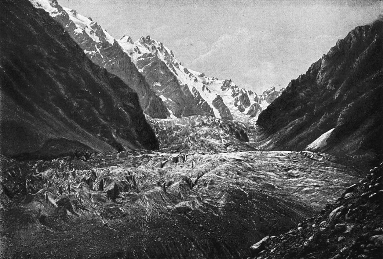Южные кавказские горы на войне