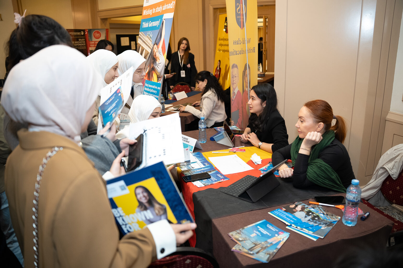 Visitors at Global Future Expo
