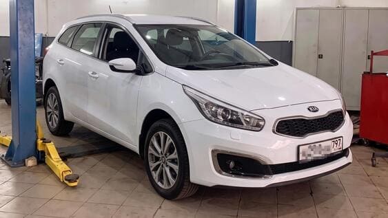 Kia Ceed в боксе техцентра Акпп-Сервис Москва