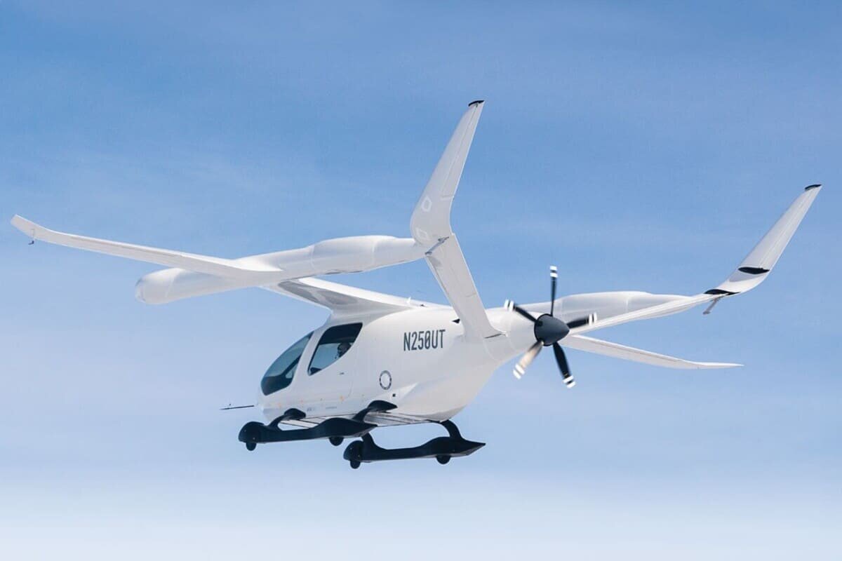    ALIA CX300 / © Beta Technologies