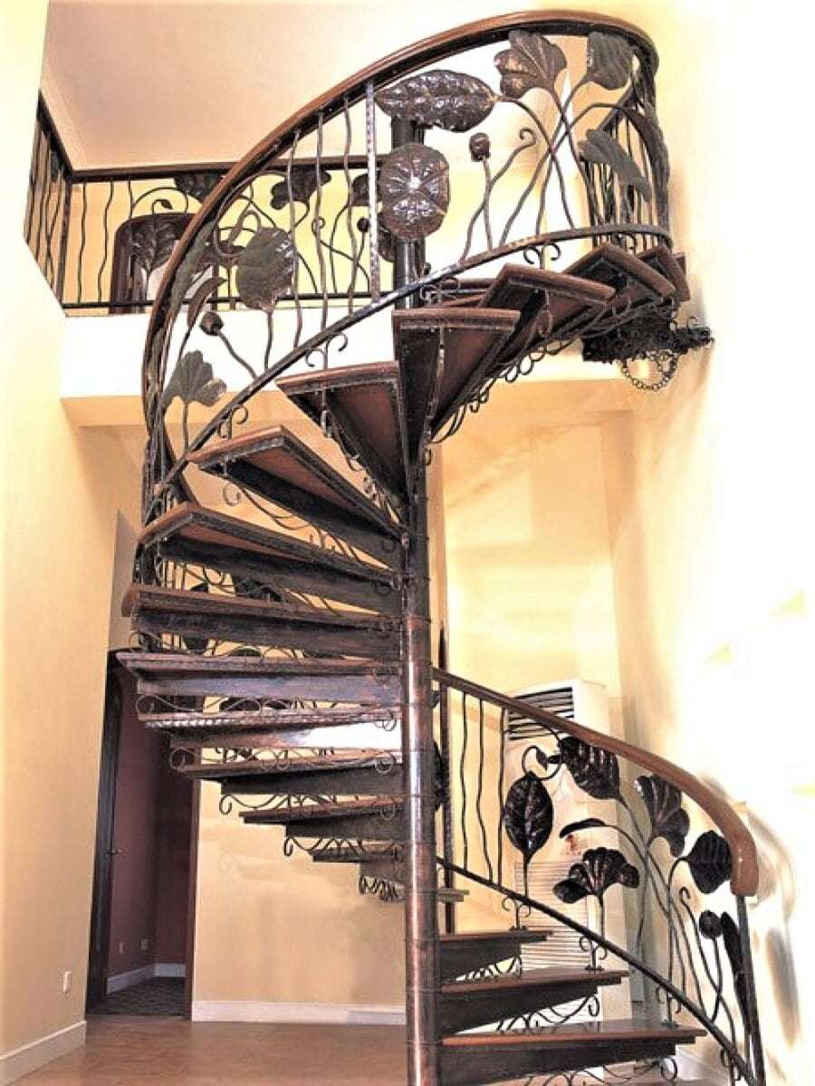 кованые винтовые лестницы фото
