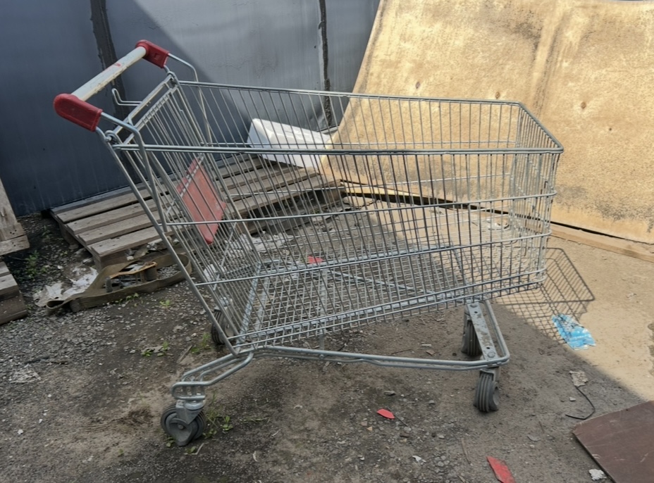 Тележки 180 литров б/у