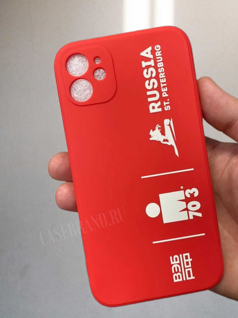 Печать на чехлах для телефонов iPhone красный Soft-Touch с нанесением логотипа