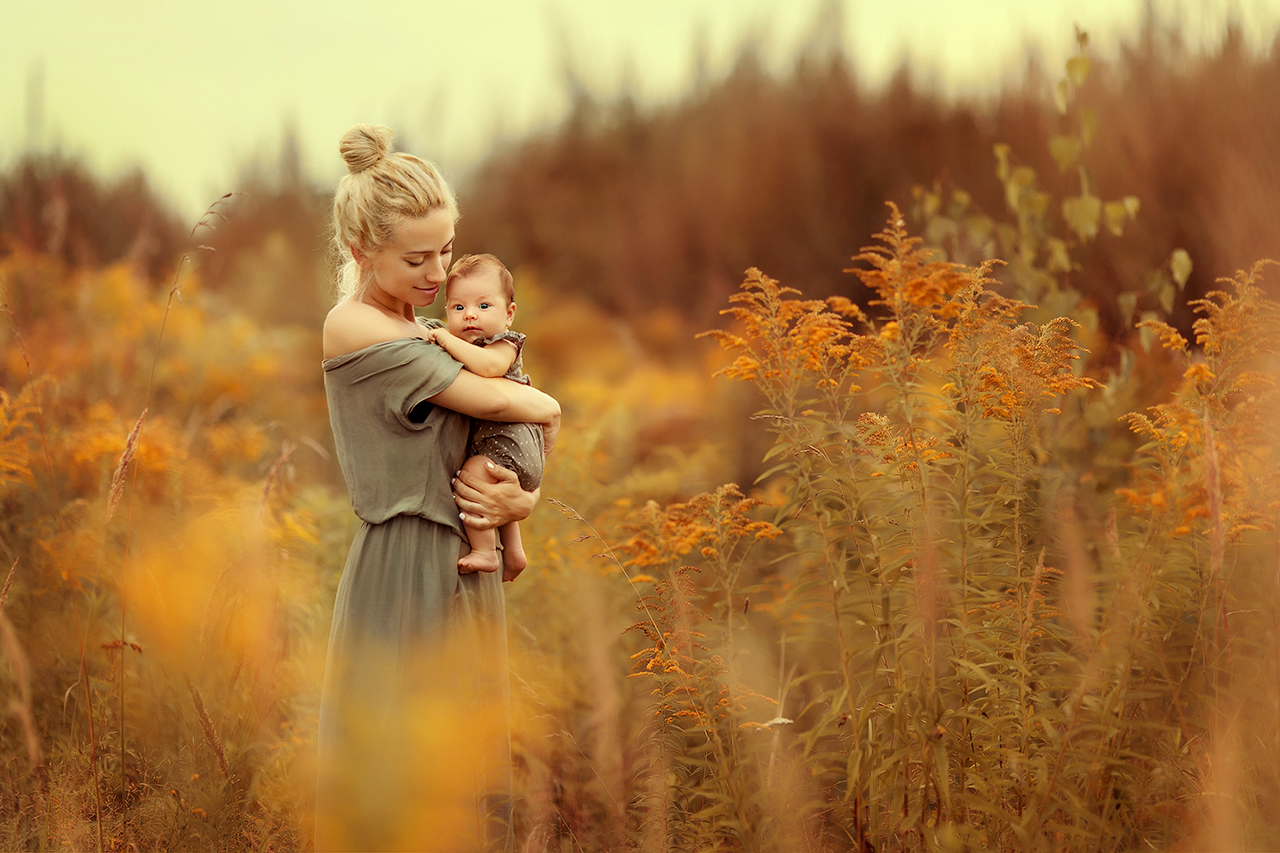 Фотосессия осенью мама с дочкой