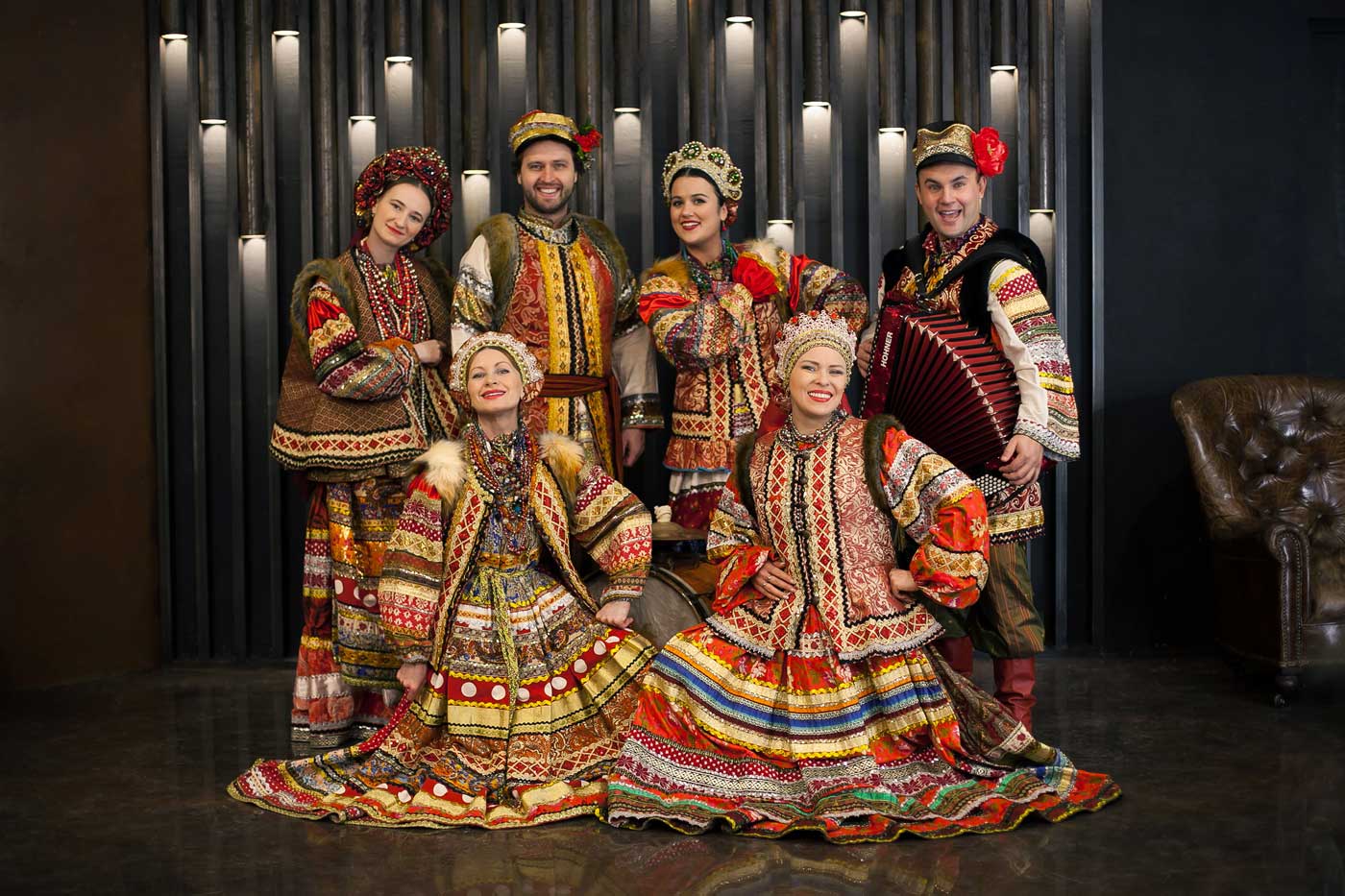 Инструментальный ансамбль. Ансамбль москва индолы. Казачья драйвица ансамбль. Мужской трио коллектив русской песни. Вокально-инструментальный ансамбль "добры молодцы".