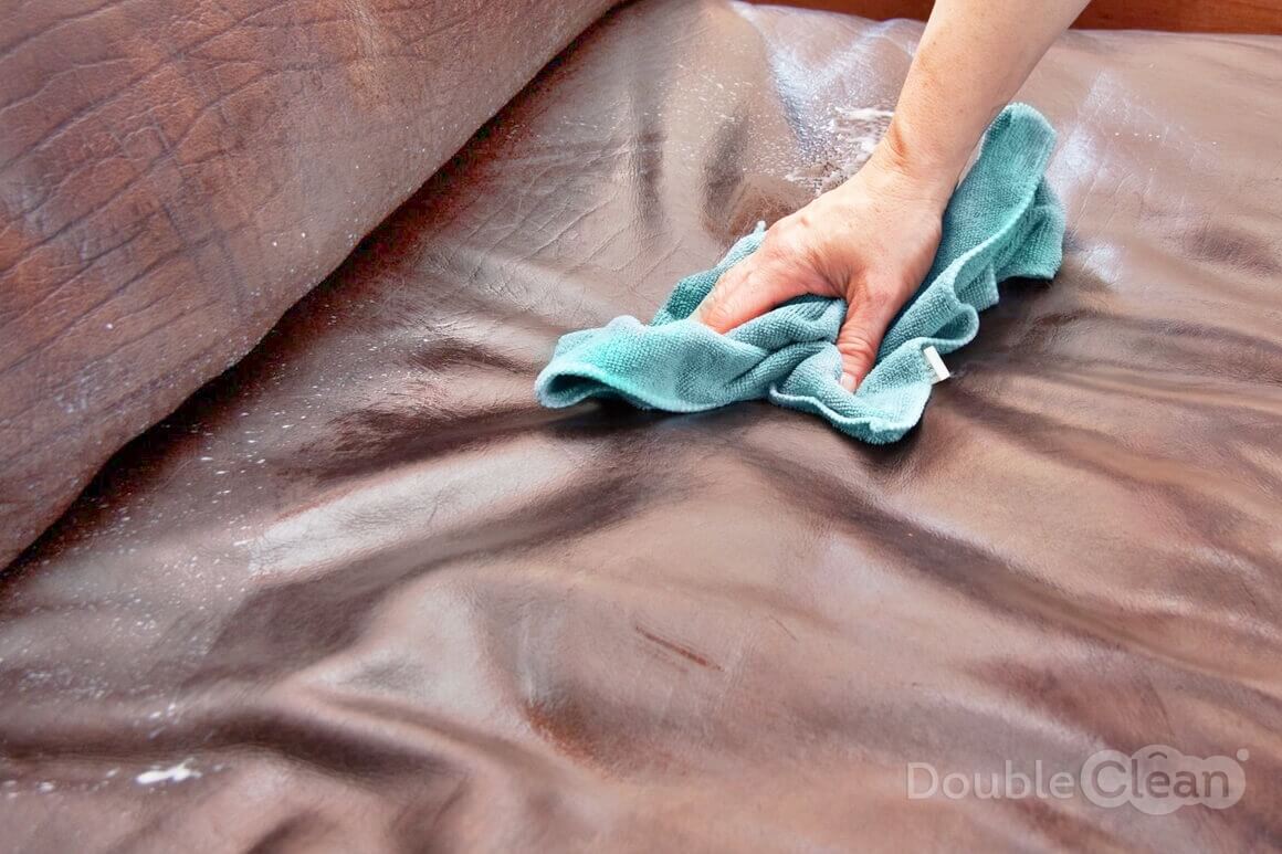 Как почистить кожаный диван в домашних условиях – Double Clean