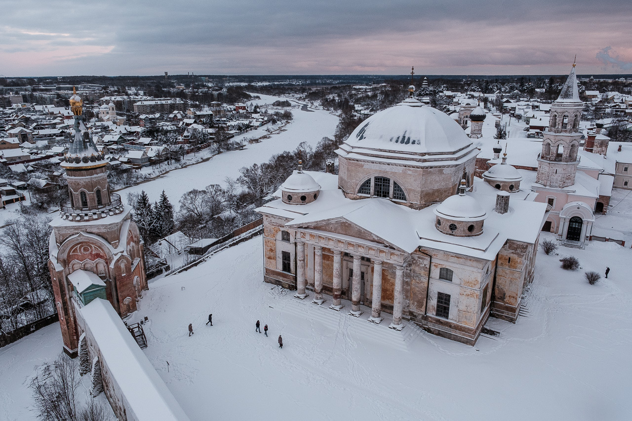 Вид на Борисоглебский собор.