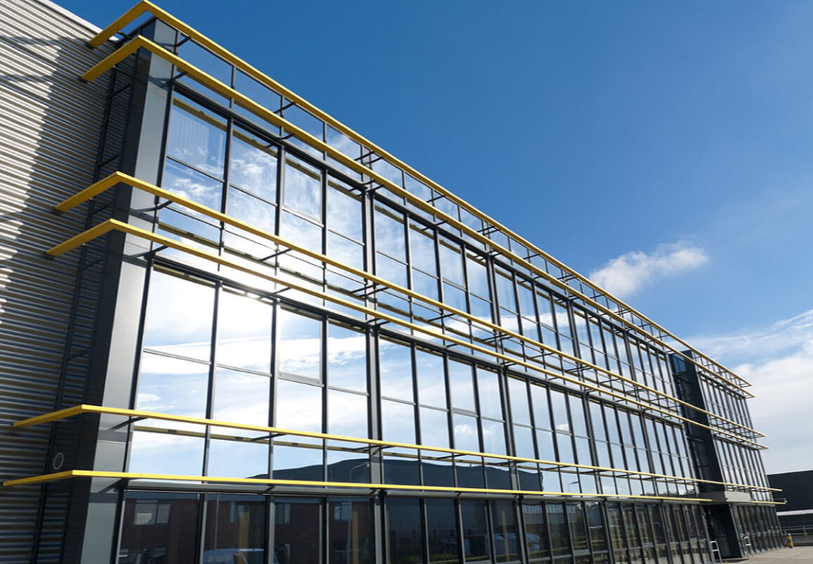 Ограждение балкона из стекла фото