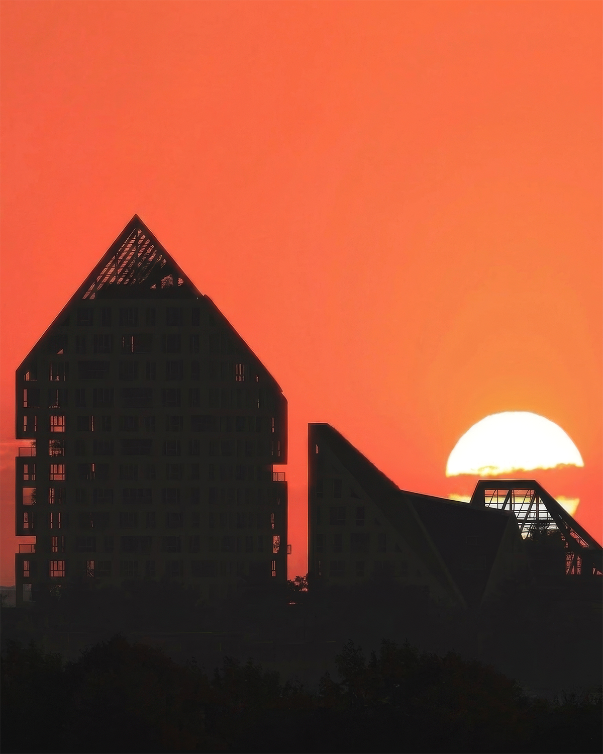 Building silhouette with “mountain-like” peaks