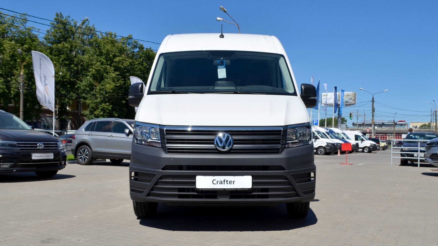 Купить туристический автобус Люкс Volkswagen Crafter 50 | Официальный дилер  Луидор-Авто