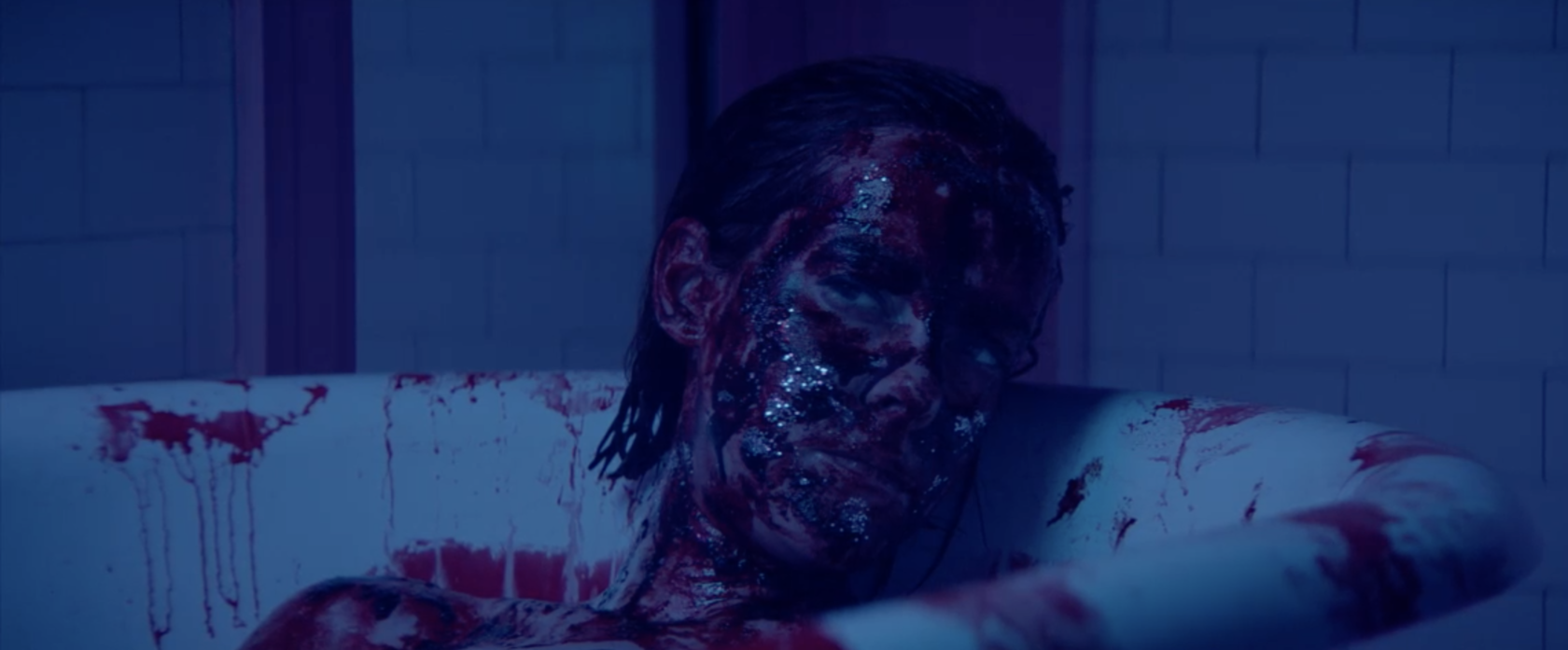 Неоновый демон - цвет в кино