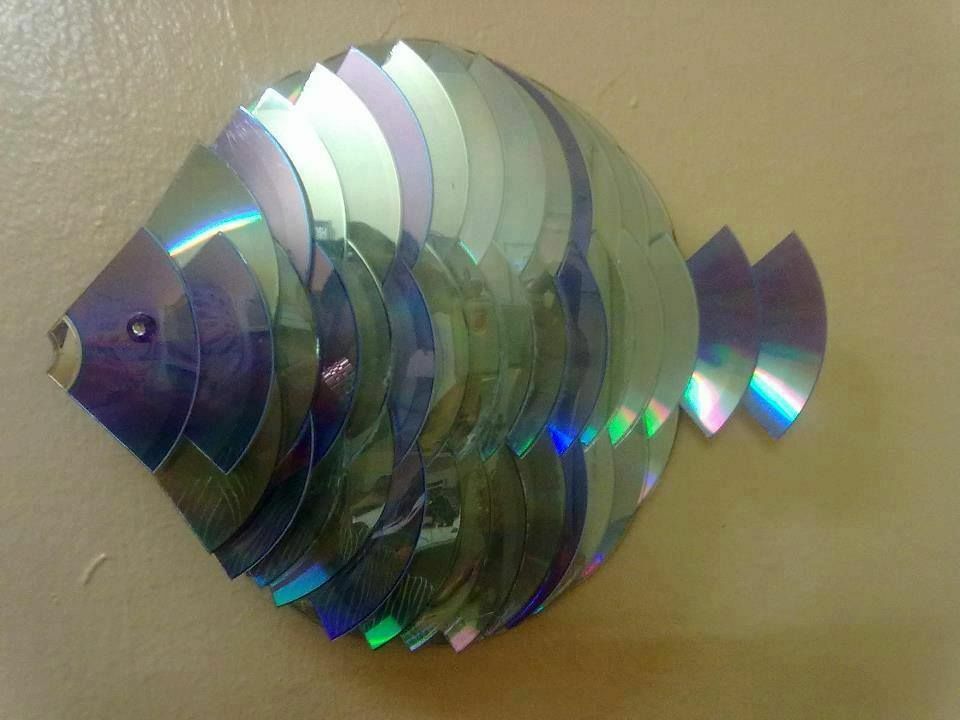 Сделано из компакт дисков. Поделки из дисков. Украшения из старых дисков. Поделки из СД дисков. Компьютерные диски поделки.