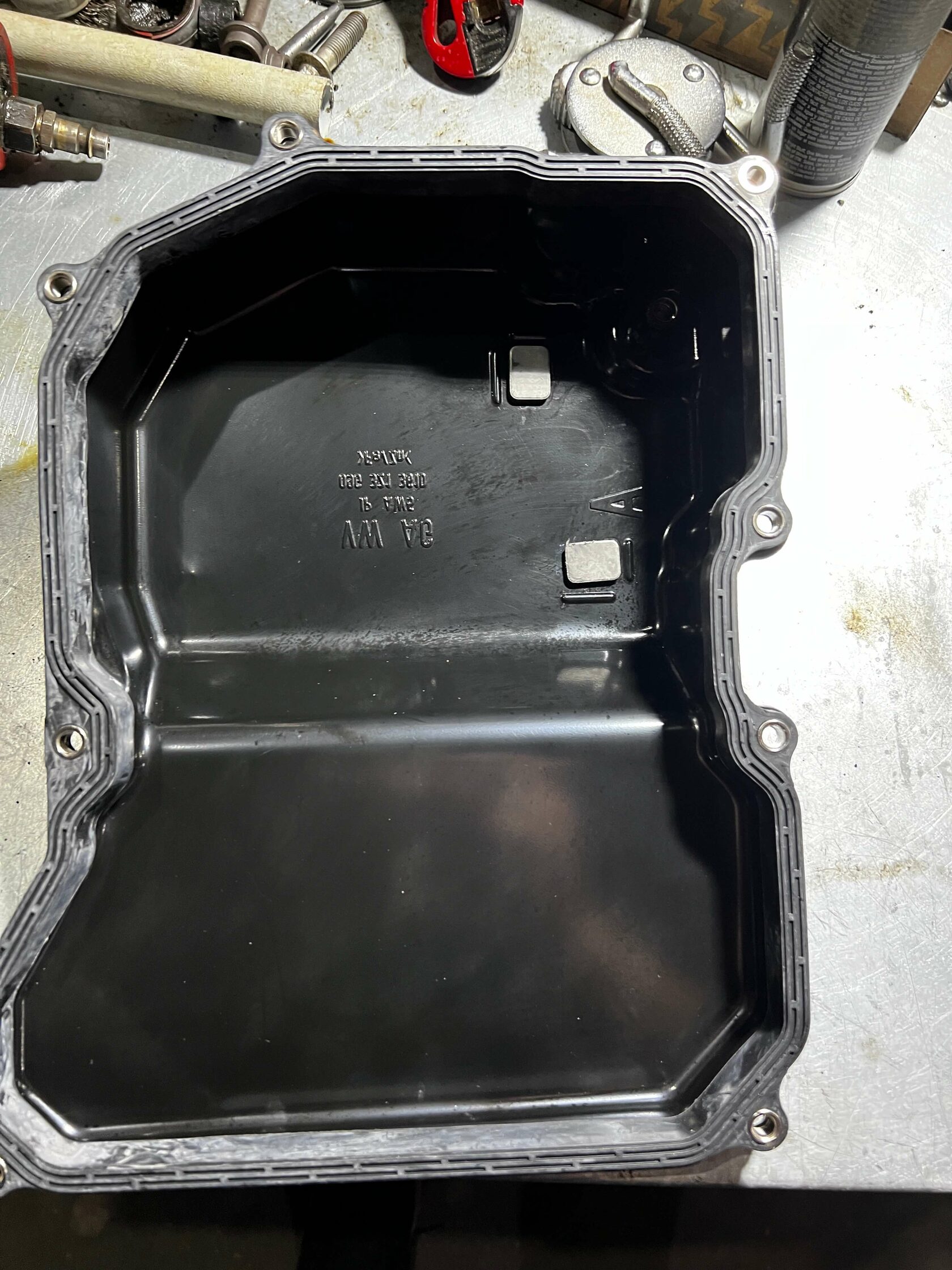 Чистый поддон АКПП перед установкой