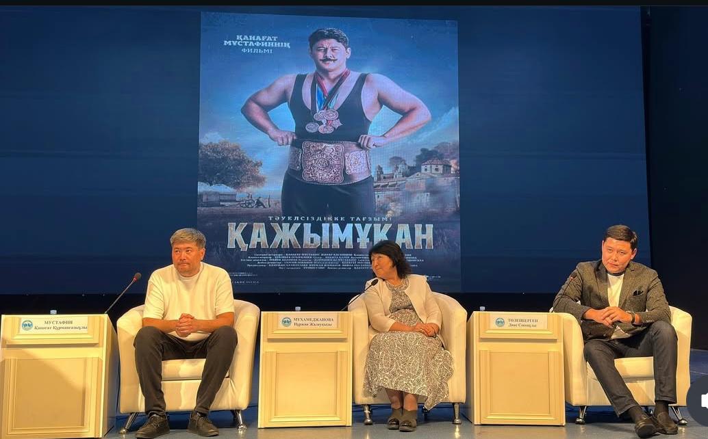 Шашты ананың порносын қараңыз