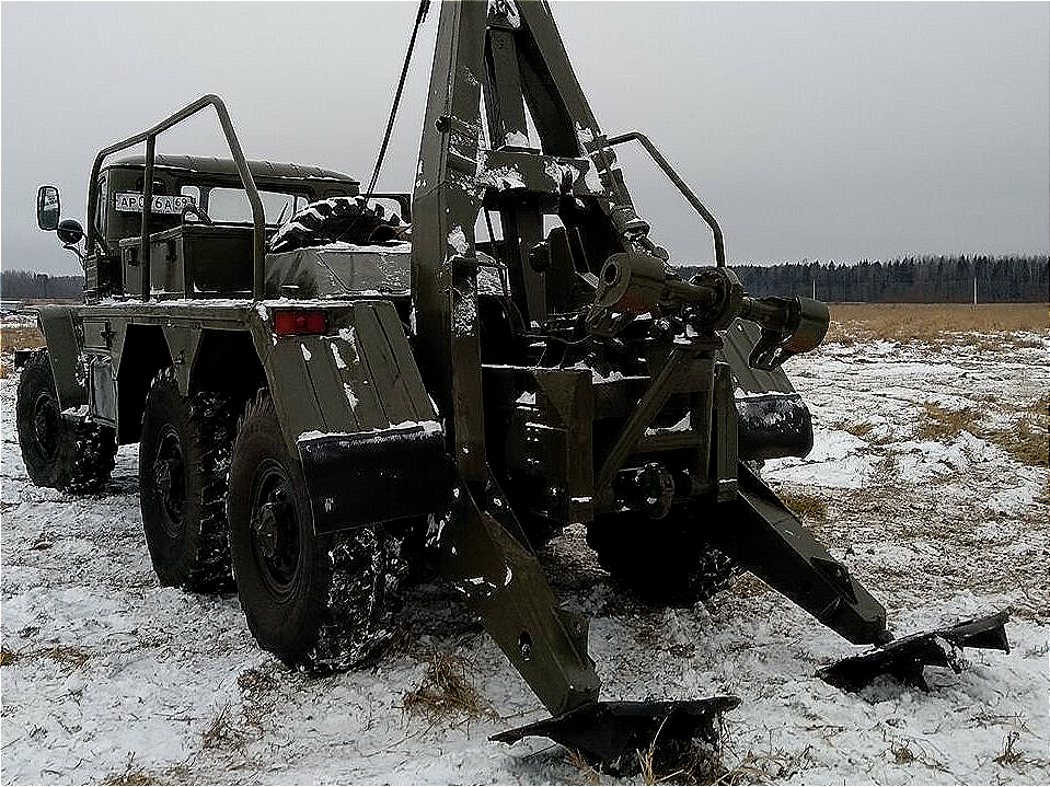 Урал эвакуатор автобусов. Эвакуатор на базе урал. Грузовой эвакуатор урал. Урал 4320 ктл эвакуатор. Эвакуатор урал.