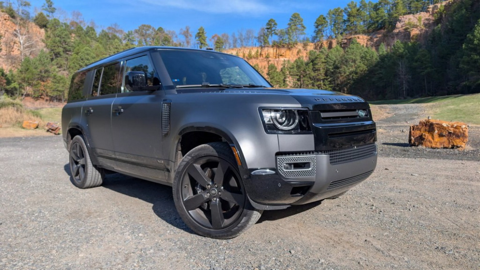 Land Rover Defender 130 с V8 – когда амбиции важнее дороги