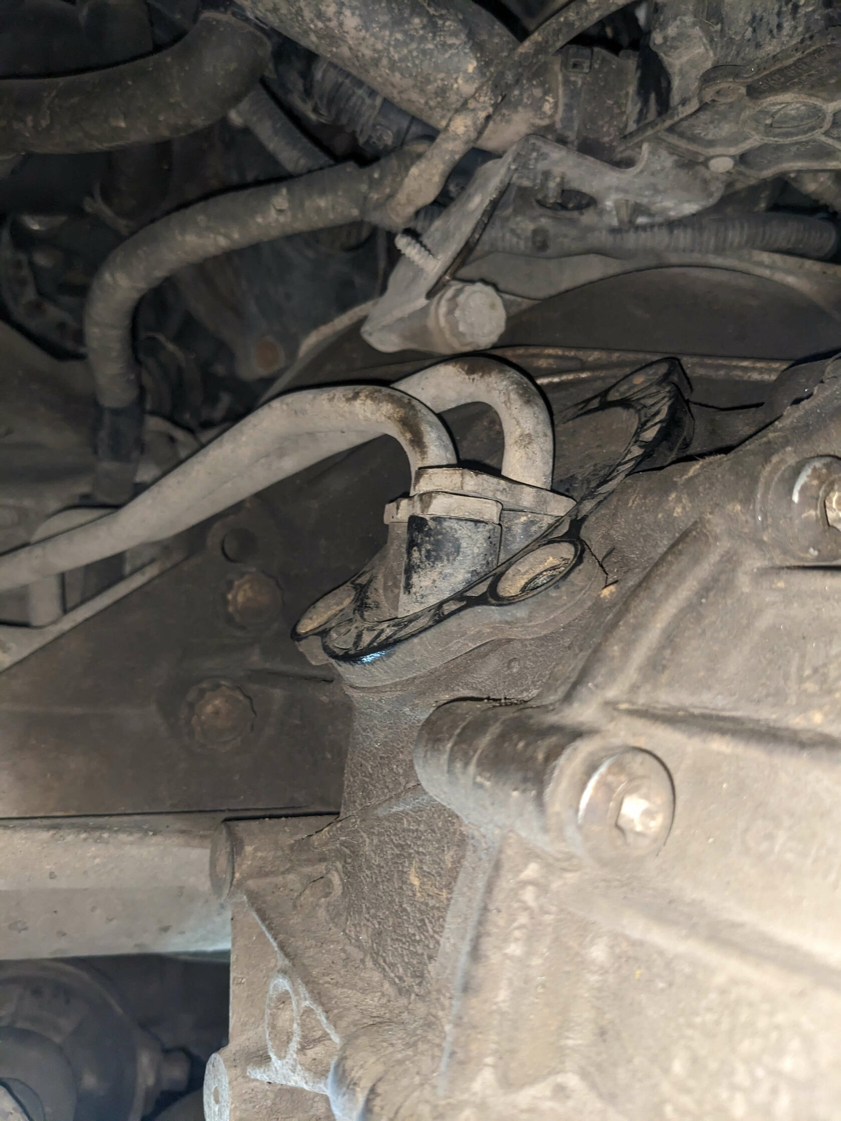 Демонтаж магистрали охлаждения вариатора 0AW