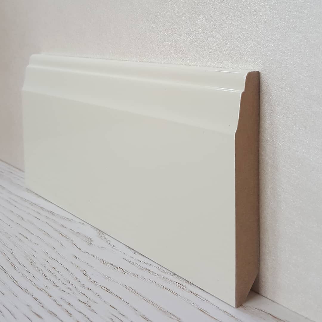 Плинтус крашенный