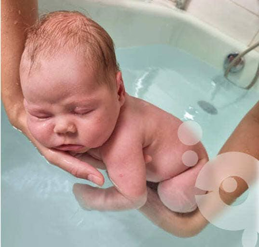 Купание младенца