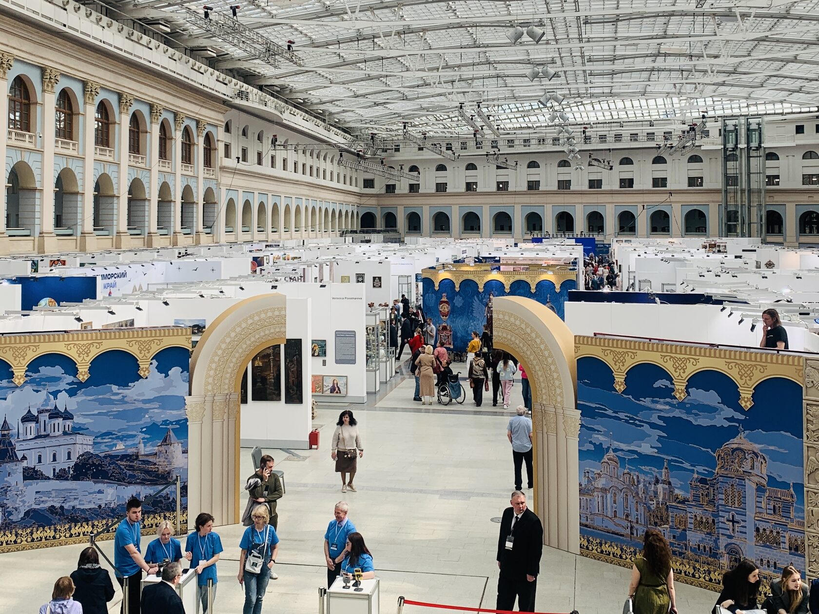 Крупнейшая выставка традиционного искусства «Уникальная Россия» готовится к открытию