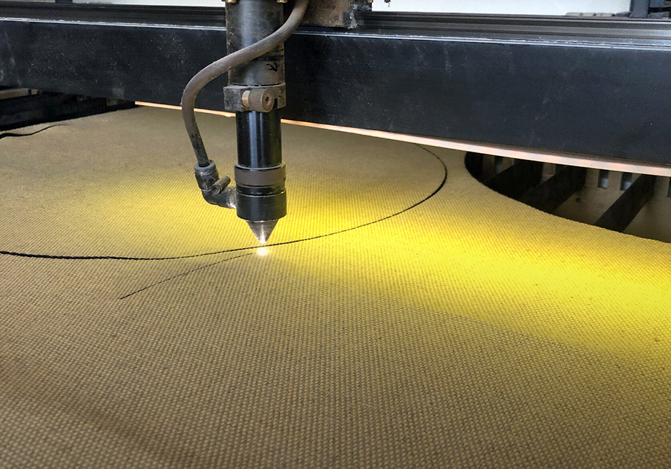лазерная резка брезентовой ткани