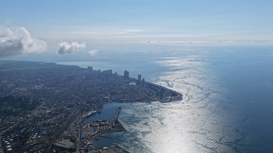 Batumi — panorama o zmierzchu
