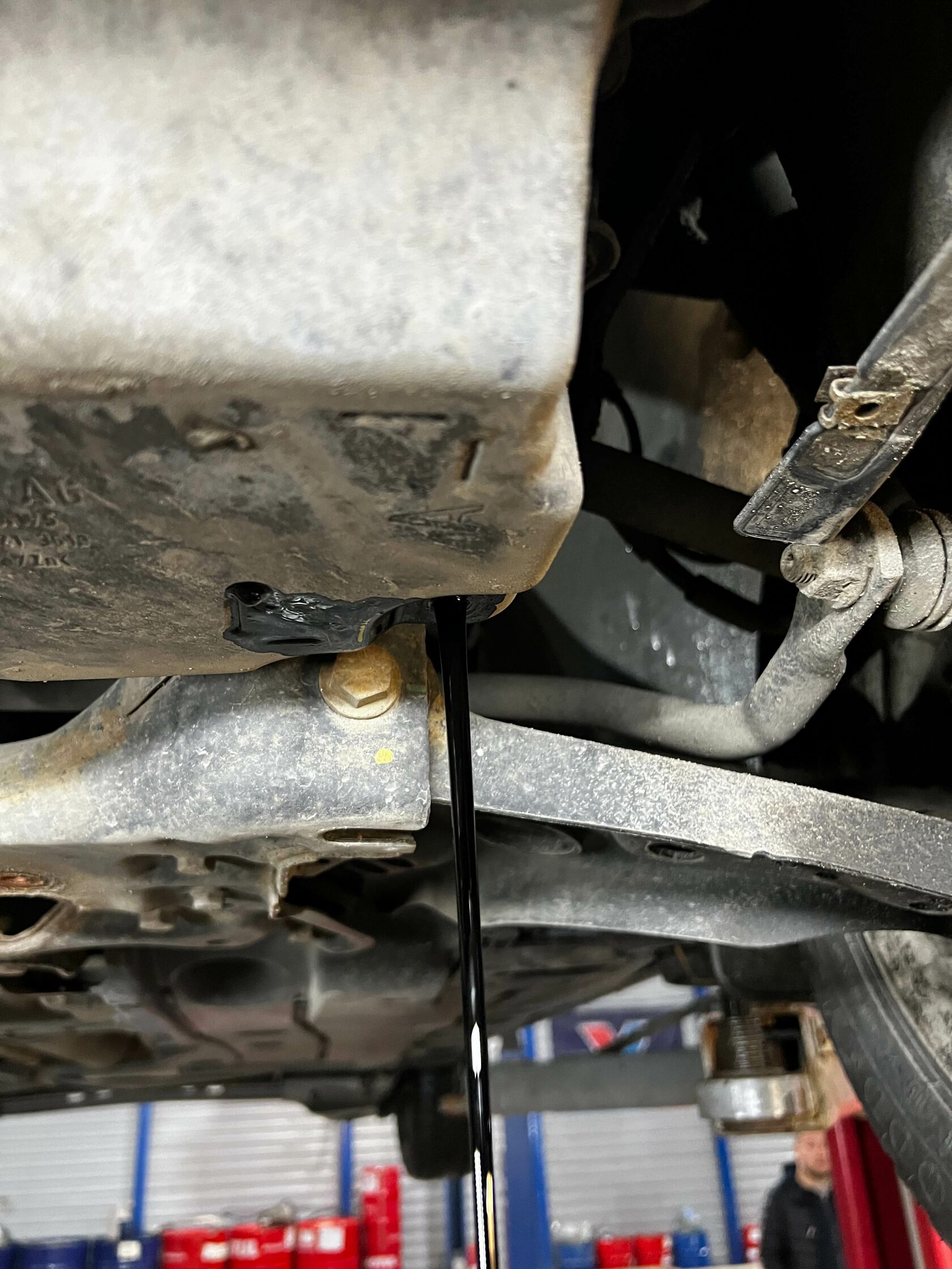 Демонтаж контрольного стакана АКПП