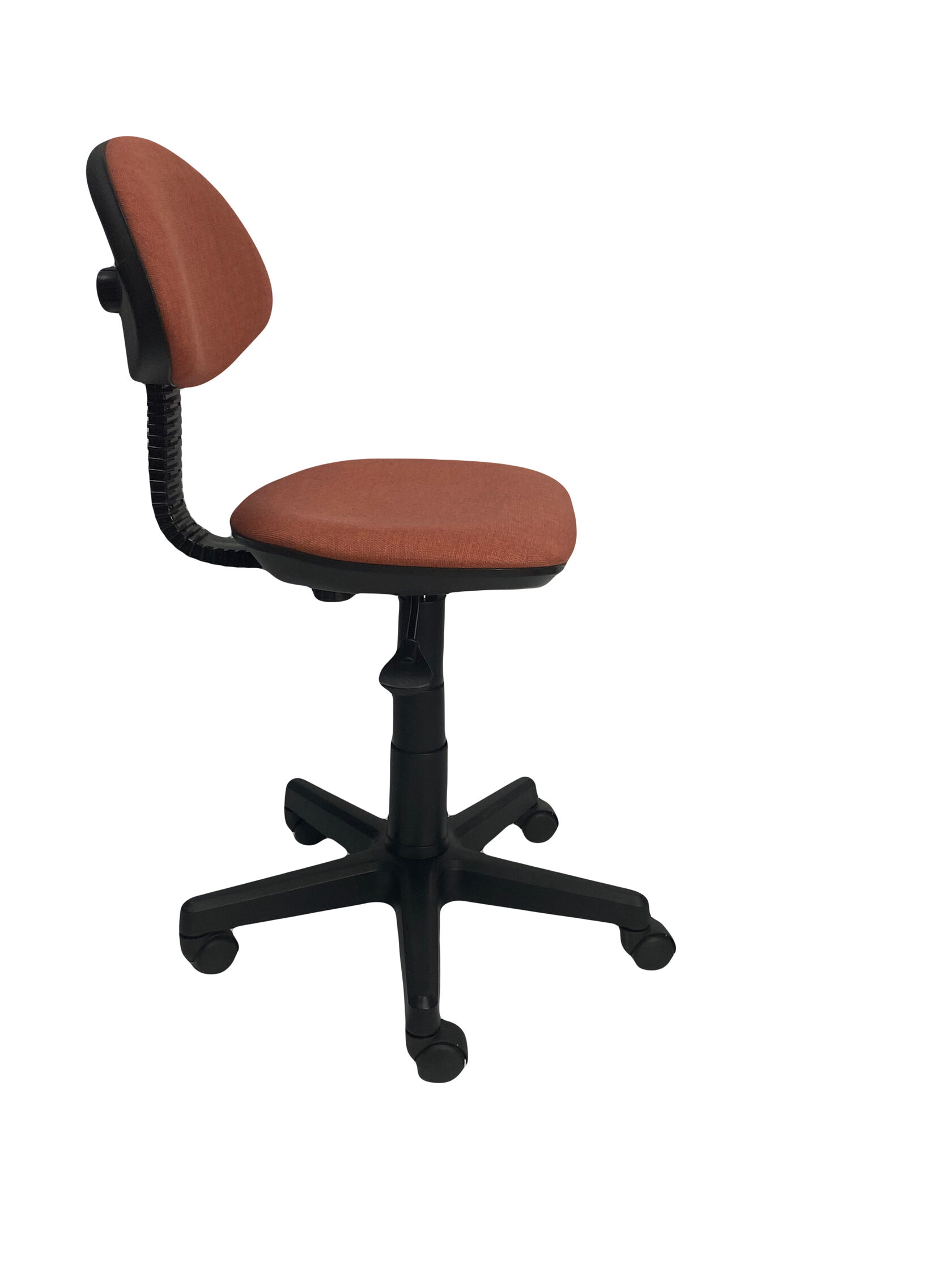 Офисное кресло для работы за компьютером