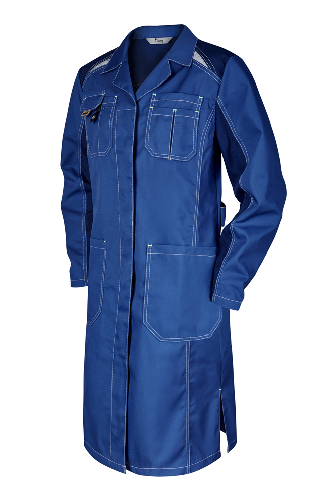 халат синего цвета на белом фоне на невидимом манекене