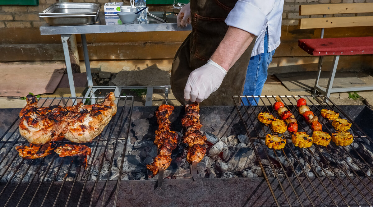 Шашлык электросталь. Шашлык электросталь. Шашлычная мясоед. Тандыр кебаб баранина. Ресторан каравелла электросталь.